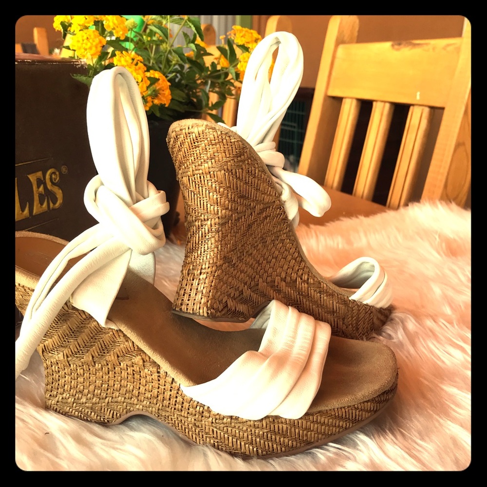 Seychelles Wedges.